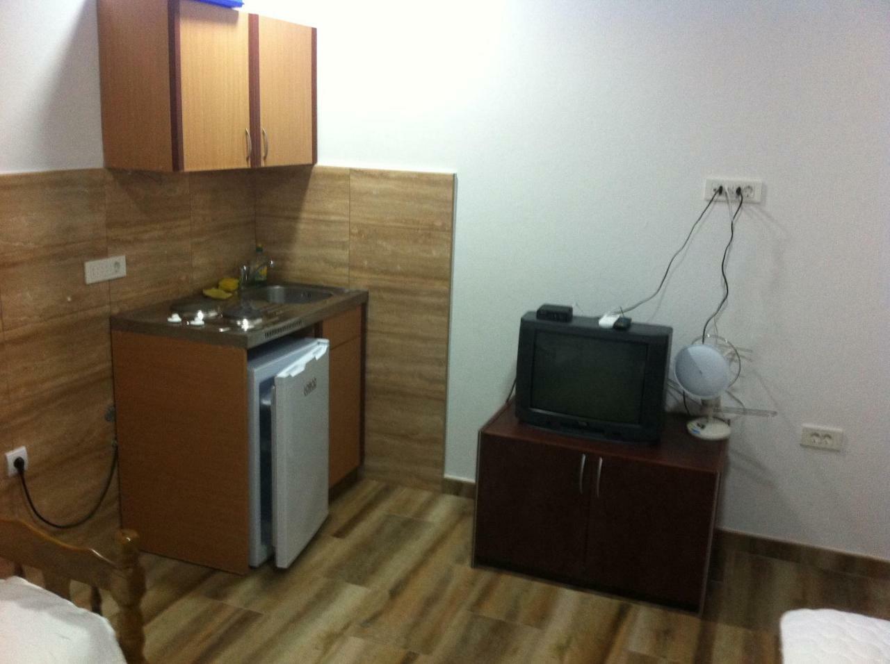 Bmt Apartmani Херцег-Нови Экстерьер фото